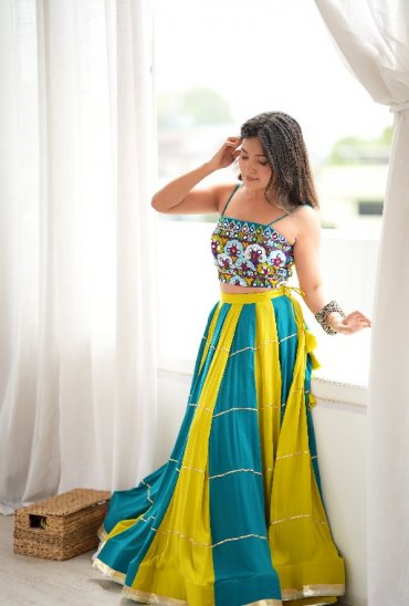SP SERIES D.NO SP-97 WHOLESALE HEAVY RAYON MODERN NAVRATRI STYLE LEHENGA CHOLI FOR EXPORT
