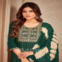 Banwery Mahira Wholesale 14 Kg Reyon Kurtis With Pant And Dupatta