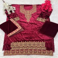 Shraddha Senorita Wholesale Velvet Fabrics Pakistani Style Winter Suits