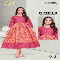 Hariyaali Platinum Wholesale Heavy Vertican Print With Flair Concept Kurtis Combo