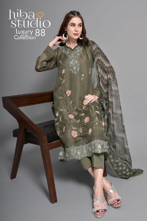 Hiba Studio LPC-88 Wholesale Readymade Pakistani Concept Suits