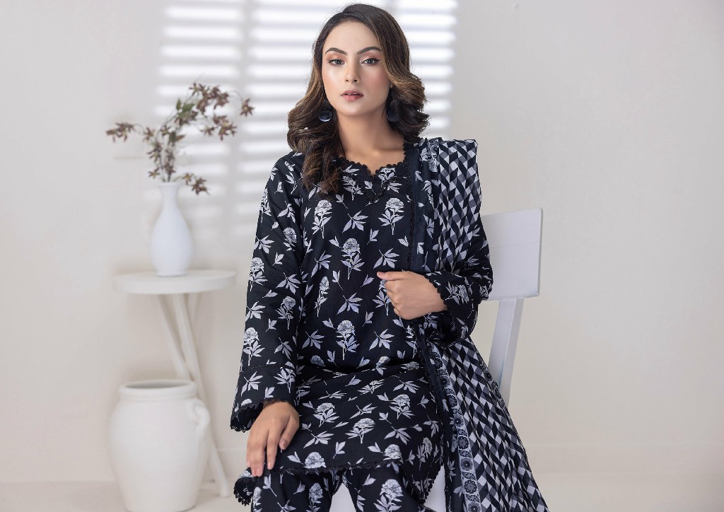 Regalia Salina Black And White Chapter 1 Pakistani Suits Collection