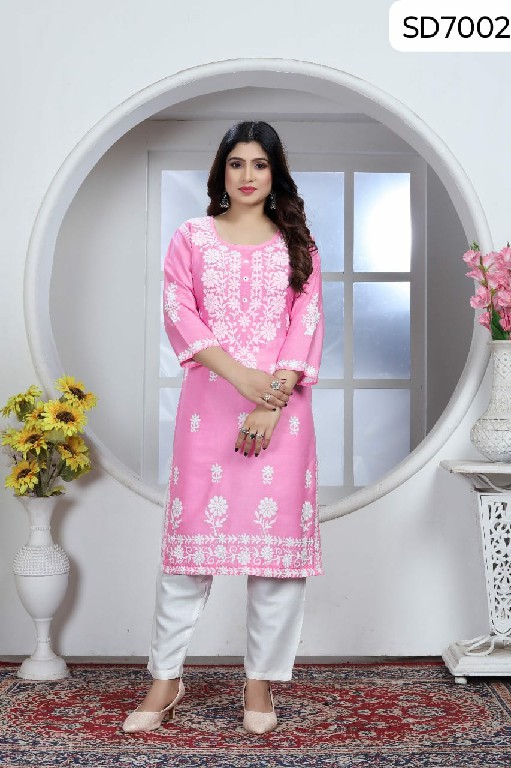 Rasili Nx Sui Dhaga Wholesale Chikankari Embroidery Kurti With Pant