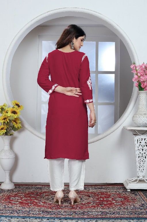 Rasili Nx Sui Dhaga Wholesale Chikankari Embroidery Kurti With Pant