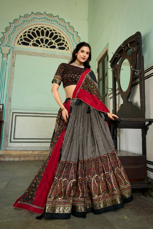 Aawiya Sanaya 1209 Colour Wholesale Lehenga Choli