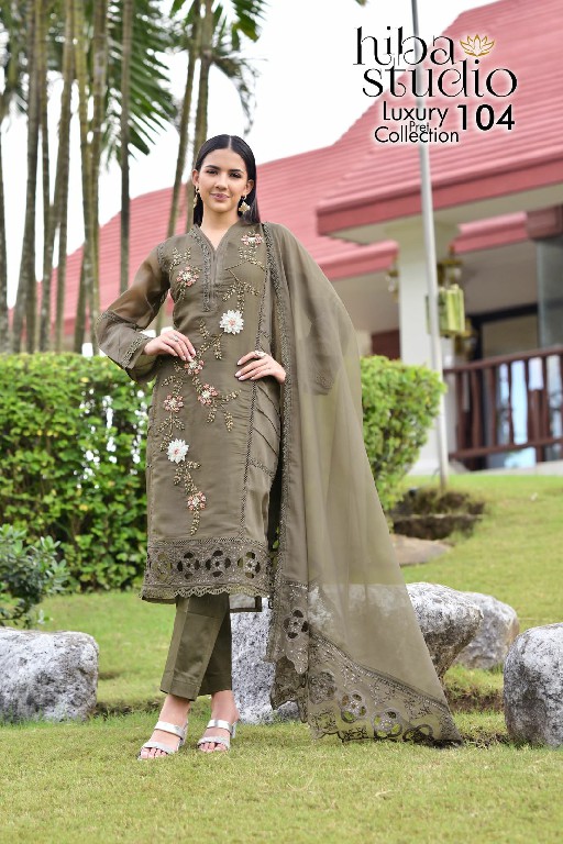 Hiba Studio LPC-104 Wholesale handwork organza shirt with embroidered pallu on dupatta paired with tonal pants