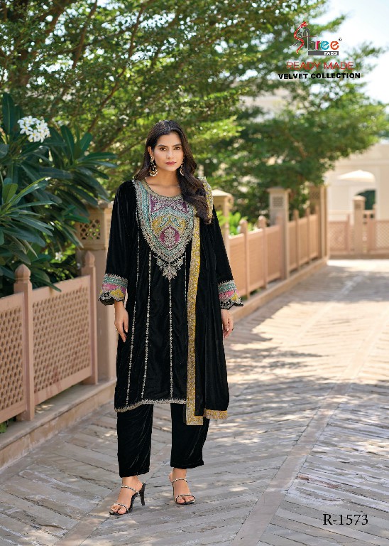 Shree Fabs R-1573 Wholesale 11000 Velvet Readymade Indian Pakistani Suits