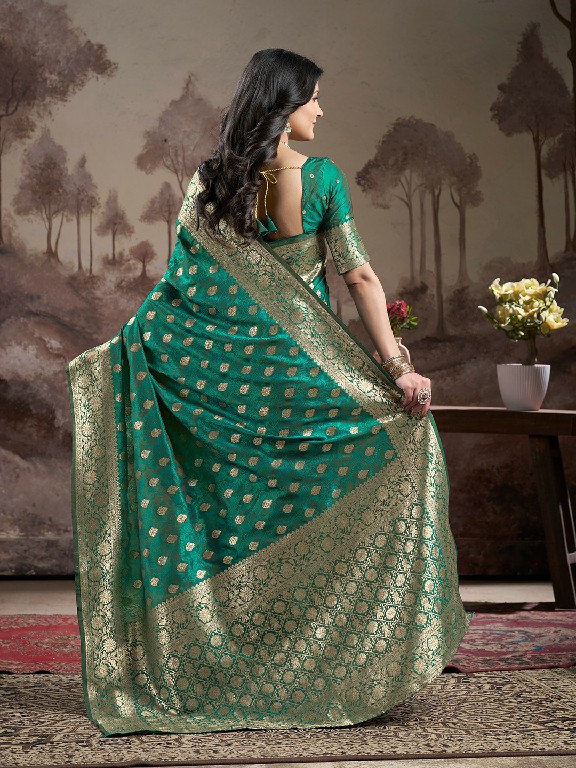 Fashion Berry Aachal Wholesale Soft Lichi Silk Festive Sarees