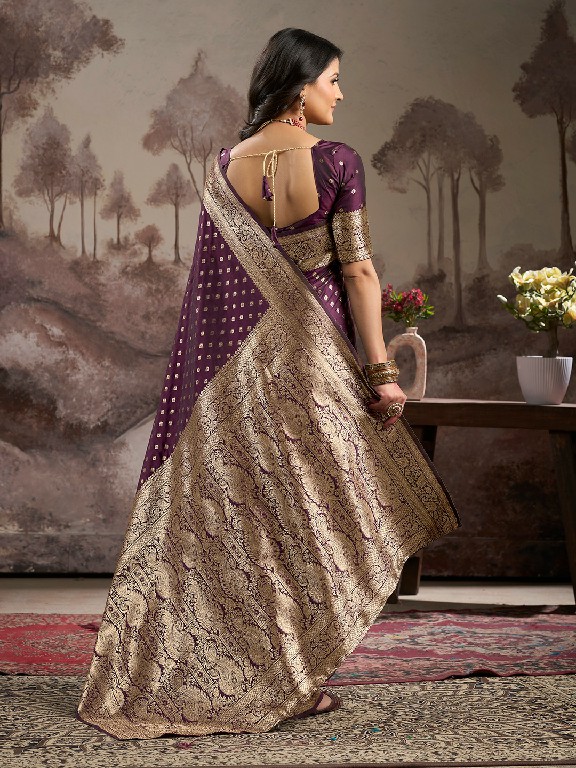 Fashion Berry Aachal Wholesale Soft Lichi Silk Festive Sarees