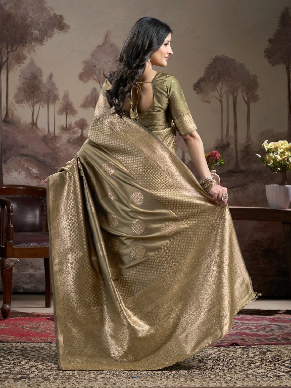 Fashion Berry Aachal Wholesale Soft Lichi Silk Festive Sarees