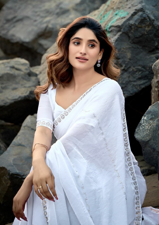 Kashvi Silver Stone Vol-8 Wholesale Jharkan Work Ethnic Sarees