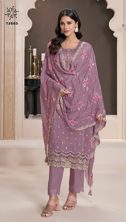 Vinay Kuleesh Zarkan Wholesale Embroidered Moongasilk With Hand Work Straight Suits