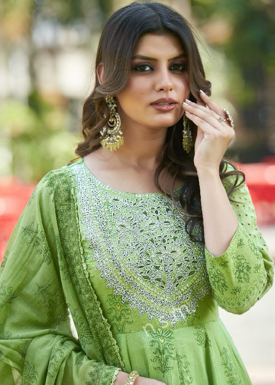 Seriema Kumb Raja Rani Light Wholesale Heavy Shiffli Readymade Suits