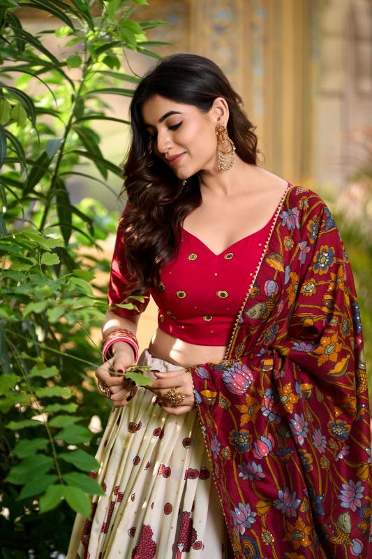MUSAFIR LNB1219 TUSSAR SILK FESTIVE HALF SAREE STITCH LEHENGA UNSTITCH CHOLI