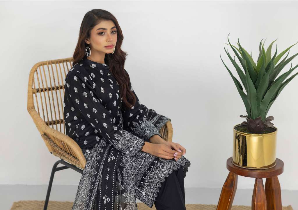 REGALIA SALINA BLACK AND WHITE CHAPTER 3 WHOLESALE LAWN ORIGINAL PAKISTANI SUITS