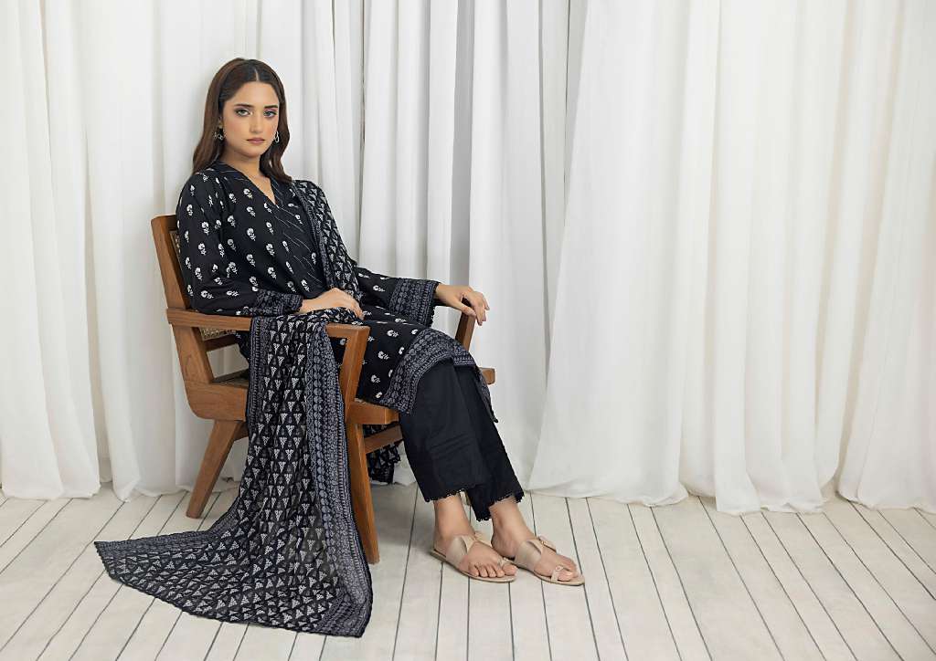 REGALIA SALINA BLACK AND WHITE CHAPTER 4 WHOLESALE LAWN ORIGINAL PAKISTANI SUITS