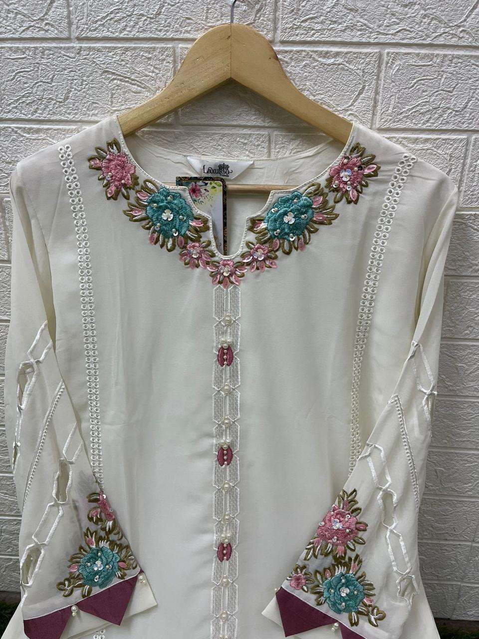 1450 BY LAXURIA READYMADE FOX FASHIONABLE DESIGN PAKISTANI KURTI PANT WITH DUPATTA