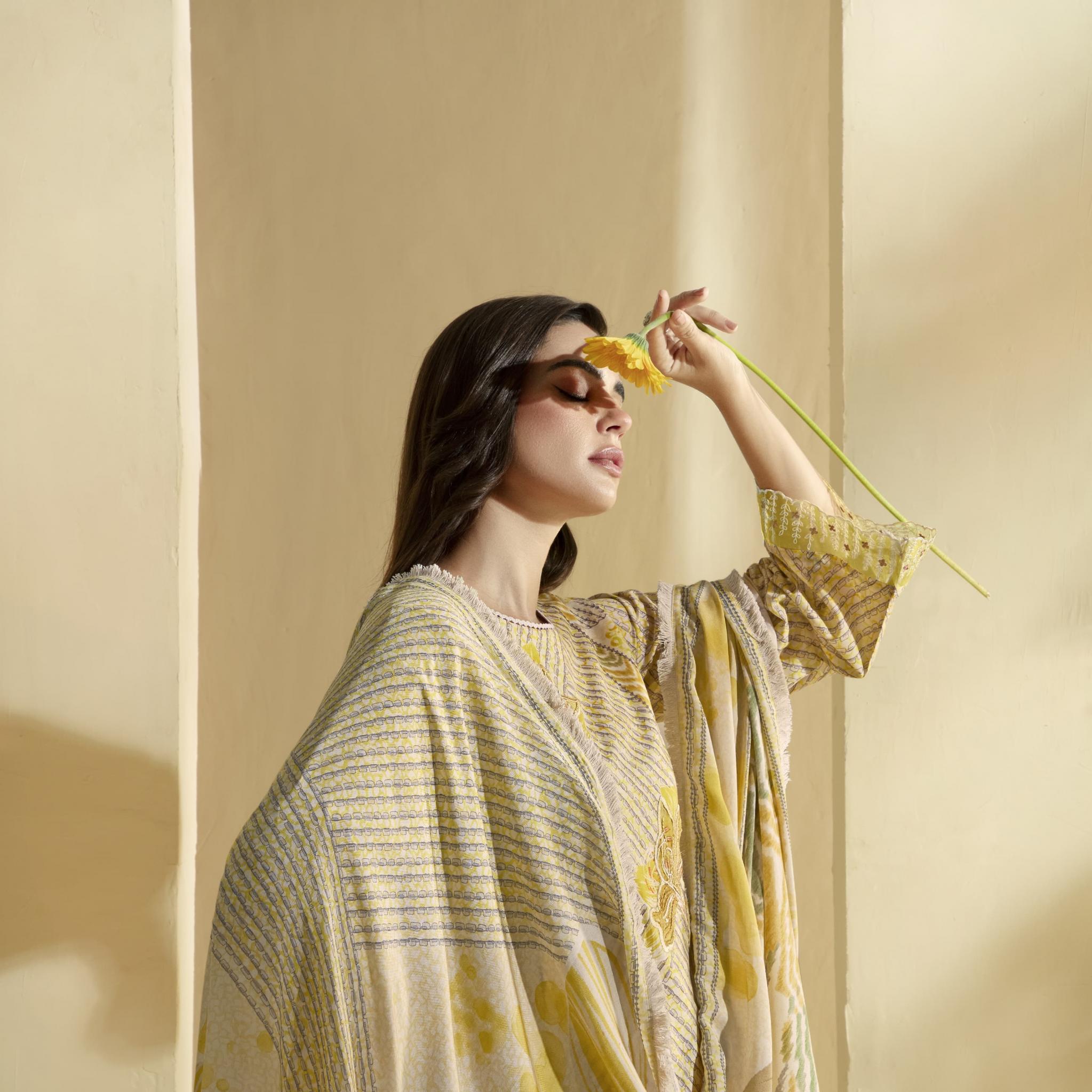 KIMORA SOHNI LAUNCH LILY VOL 3 CASUAL WEAR LAWN COTTON DRESS MATERIAL