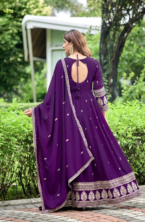 TWISHA SPARSHY 7-8 WHOLESALE READYMADE ART SILK DESIGNER FESTIVE WEAR GOWN WITH DUPATTA FOR WOMEN ONLINE