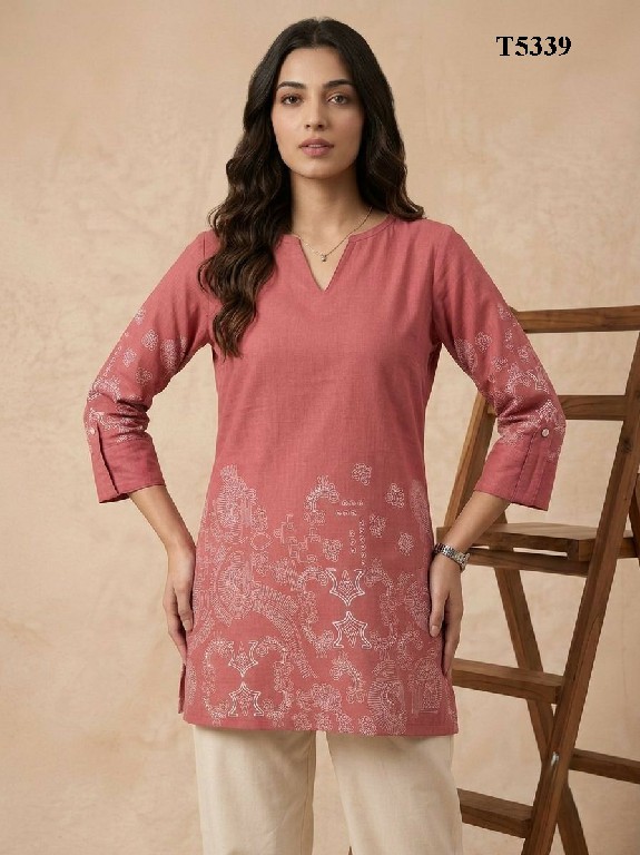 MAHOTSAV VAANYA WHOLESALE READYMADE COTTON FANCY FESTIVE WEAR SHORT TOPS FOR WOMEN ONLINE