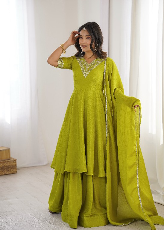 SP SERIES D.NO SP-87 WHOLESALE READYMADE HEAVY CHINON SILK BOUTIQUE STYLE 3 PCS SUITS FOR EXPORT