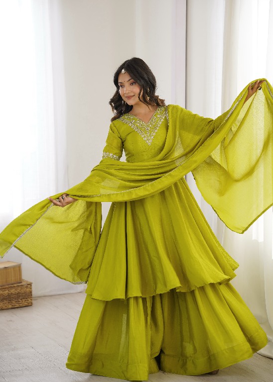 SP SERIES D.NO SP-87 WHOLESALE READYMADE HEAVY CHINON SILK BOUTIQUE STYLE 3 PCS SUITS FOR EXPORT