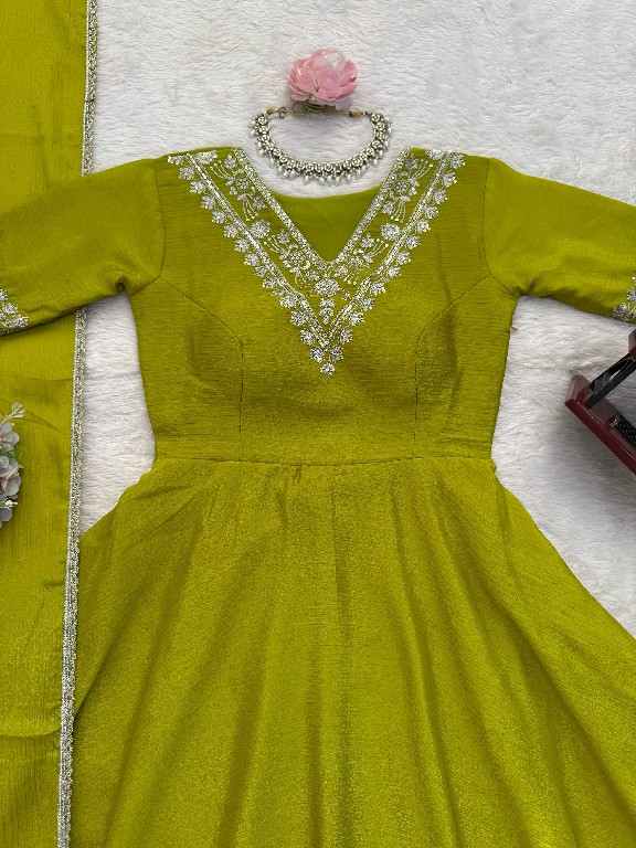 SP SERIES D.NO SP-87 WHOLESALE READYMADE HEAVY CHINON SILK BOUTIQUE STYLE 3 PCS SUITS FOR EXPORT