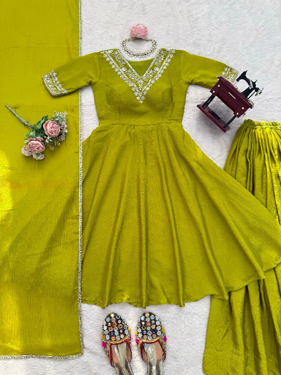 SP SERIES D.NO SP-87 WHOLESALE READYMADE HEAVY CHINON SILK BOUTIQUE STYLE 3 PCS SUITS FOR EXPORT