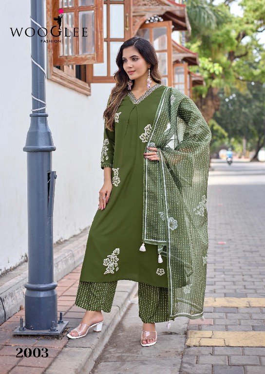 WOOGLEE VASUSHA WHOLESALE READYMADE HEAVY RAYON CLASSY STYLISH 3 PCS SUITS EXPORTER