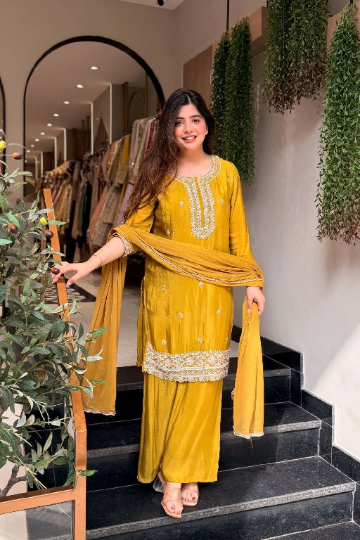 PURPLE CREATION ZORA WHOLESALE READYMADE BEAUTIFUL FESTIVE WEAR 3 PCS SUITS SUPPLIER