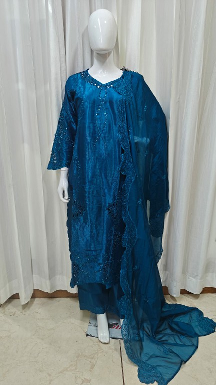 TEXTILEDEAL D.NO KMS-224 WHOLESALE READYMADE ROMAN GLASS GORGEOUS LOOK 3 PCS SUITS EXPORTER