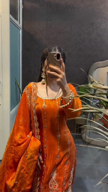 TEXTILEDEAL D.NO 5970 WHOLESALE READYMADE FENDY SILK DESIGNER WEAR 3 PCS SUITS EXPORTER