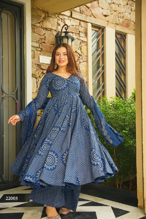 LUCAYA CLORA VOL 22 WHOLESALE READYMADE CAMBRIC COTTON PRINTED FULL FLARED BIG SIZE BEAUTIFUL 3 PCS SUITS EXPORTER