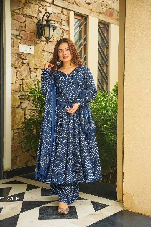 LUCAYA CLORA VOL 22 WHOLESALE READYMADE CAMBRIC COTTON PRINTED FULL FLARED BIG SIZE BEAUTIFUL 3 PCS SUITS EXPORTER