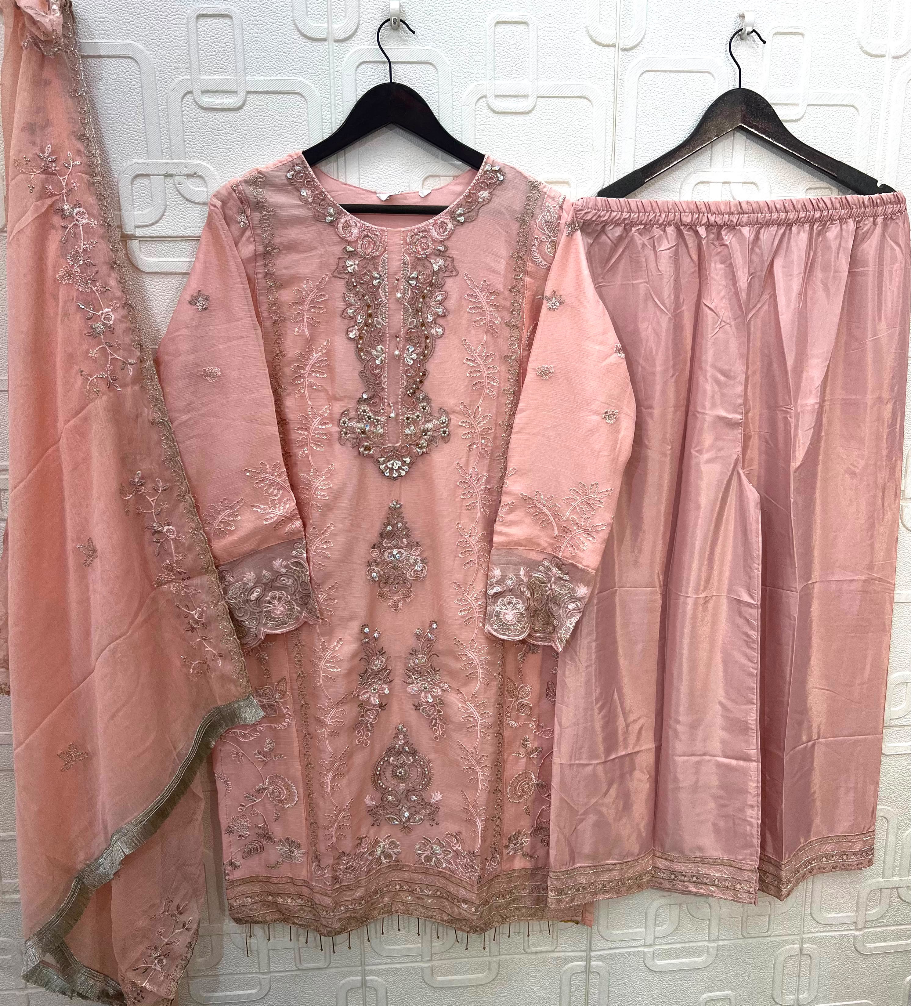 BILQIS D.NO 283 WHOLESALE READYMADE CHIFFON WITH WORK PAKISTANI 3 PCS SUITS EXPORTER