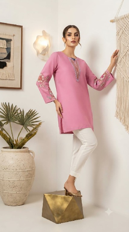 TEXTILEDEAL D.NO 1252 WHOLESALE READYMADE RAYON STYLISH SHORT TOPS FOR EXPORT