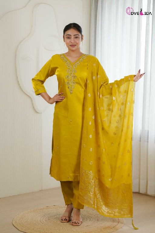 DVEEJA RADHIKA SERIES WHOLESALE READYMADE ROMAN GLASS BIG SIZE HAND WORK 3 PCS COMBO SET SUITS SUPPLIER