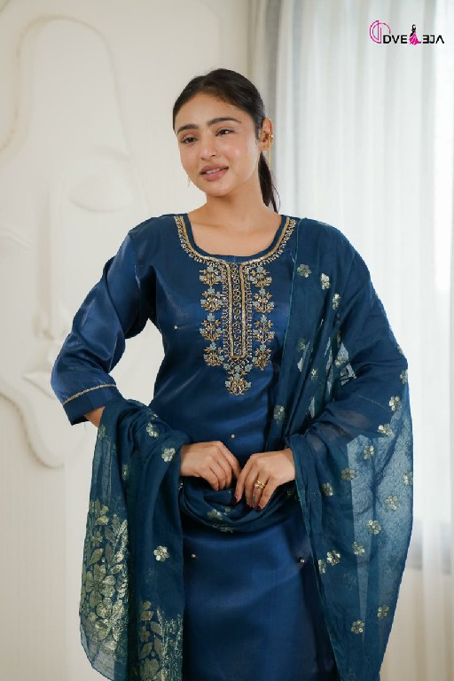DVEEJA RADHIKA SERIES WHOLESALE READYMADE ROMAN GLASS BIG SIZE HAND WORK 3 PCS COMBO SET SUITS SUPPLIER