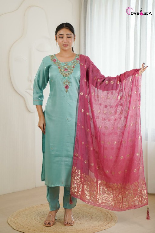 DVEEJA RADHIKA SERIES WHOLESALE READYMADE ROMAN GLASS BIG SIZE HAND WORK 3 PCS COMBO SET SUITS SUPPLIER