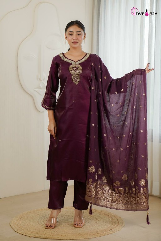 DVEEJA RADHIKA SERIES WHOLESALE READYMADE ROMAN GLASS BIG SIZE HAND WORK 3 PCS COMBO SET SUITS SUPPLIER