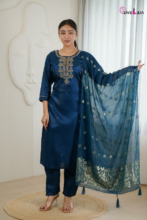 DVEEJA RADHIKA SERIES WHOLESALE READYMADE ROMAN GLASS BIG SIZE HAND WORK 3 PCS COMBO SET SUITS SUPPLIER