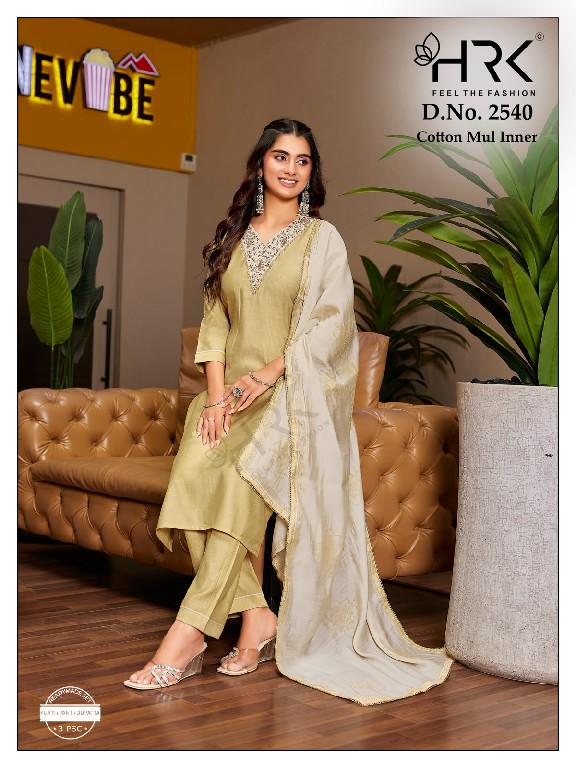 HRK D.NO 2540 WHOLESALE READYMADE FURTUNE SILK WITH HAND WORK 3 PCS COMBO SET SUITS FOR EXPORT