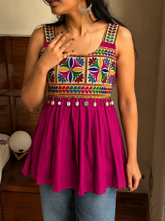 TEXTILEDEAL PREETY WHOLESALE READYMADE HEAVY RAYON FESTIVE WEAR SLEEVELESS SHORT TOPS FOR WOMEN ONLINE