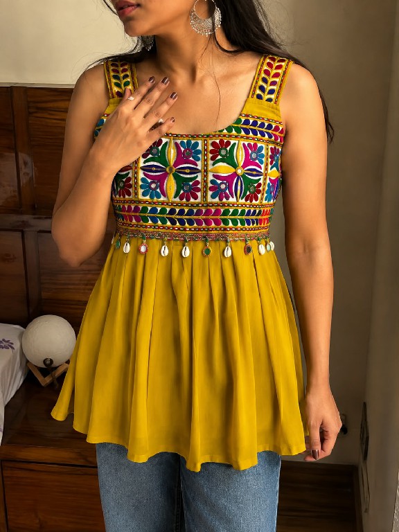 TEXTILEDEAL PREETY WHOLESALE READYMADE HEAVY RAYON FESTIVE WEAR SLEEVELESS SHORT TOPS FOR WOMEN ONLINE