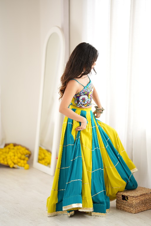 SP SERIES D.NO SP-97 WHOLESALE HEAVY RAYON MODERN NAVRATRI STYLE LEHENGA CHOLI FOR EXPORT