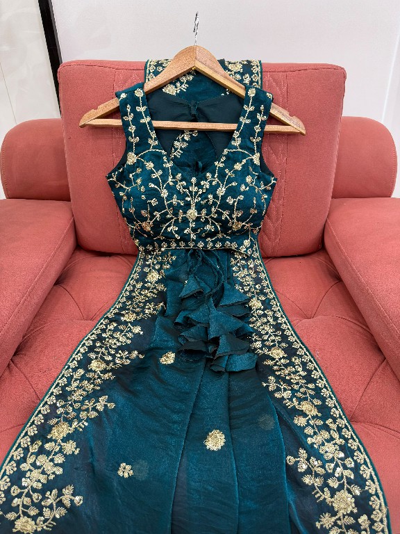 TEXTILEDEAL KD PRESENT BEAUTIFUL ELEGANCE PARTY WEAR INDIAN SAREES FOR WOMEN ONLINE