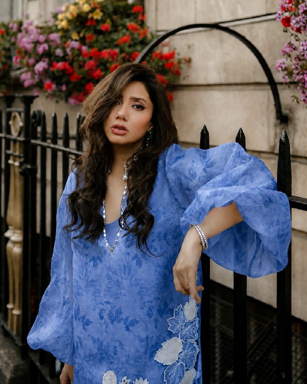 TEXTILEDEAL D.NO 6054 WHOLESALE READYMADE ORGANZA DESIGNER 3 PCS SUITS FOR EXPORT