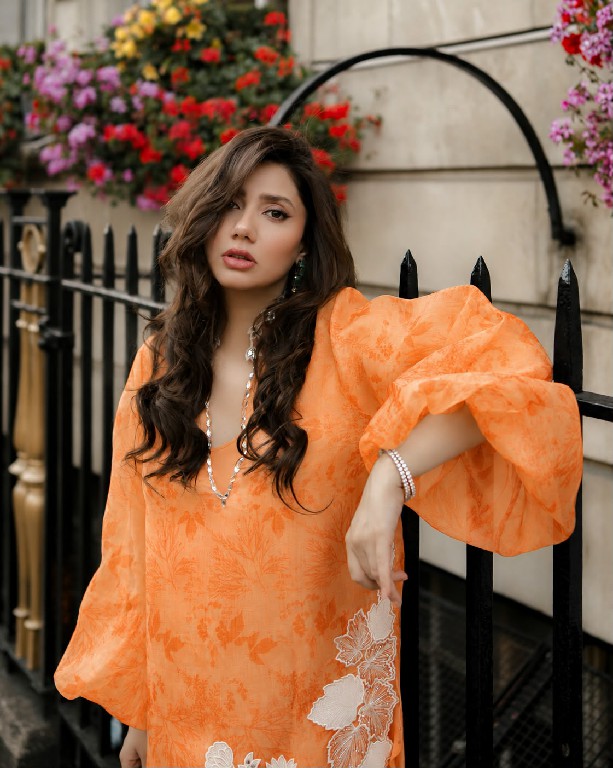 TEXTILEDEAL D.NO 6054 WHOLESALE READYMADE ORGANZA DESIGNER 3 PCS SUITS FOR EXPORT