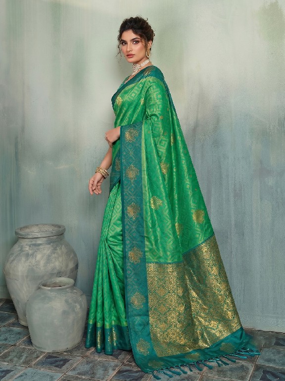 ASTITA MADRAS HANDLOOM WHOLESALE SILK BLEND LUXURIOUS INDIAN SAREES FOR WOMEN EXPORTER