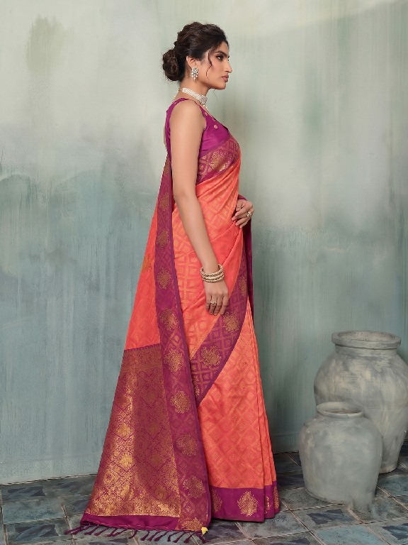 ASTITA MADRAS HANDLOOM WHOLESALE SILK BLEND LUXURIOUS INDIAN SAREES FOR WOMEN EXPORTER